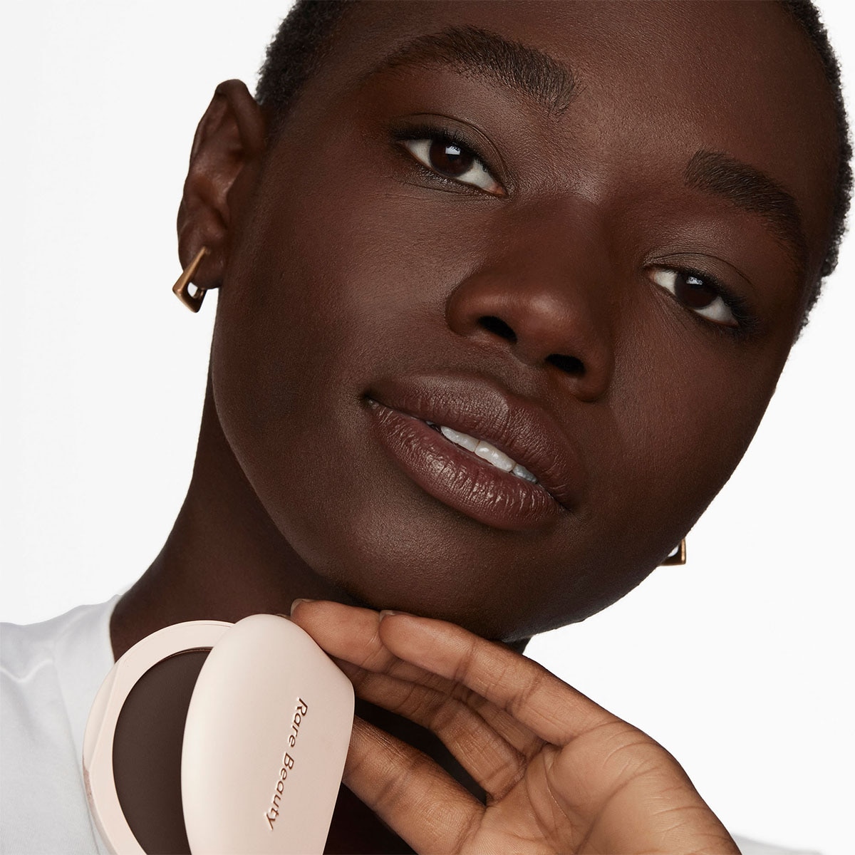 TRUE TO MYSELF TINTED PRESSED TALC-FREE FINISHING POWDER (POLVO FIJADOR PARA ROSTRO)